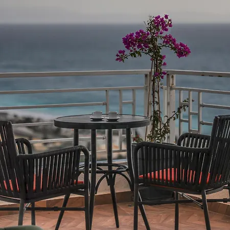 Above The Blue - Sea View Apartament *