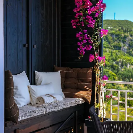 Apartment Above The Blue - Sea View